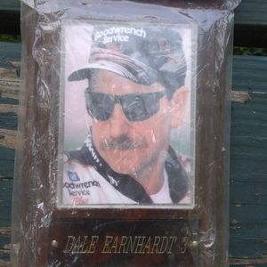 Dale Earnhardt plaque